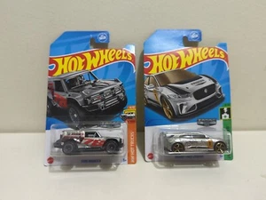 Lote de 2 fundas Zamac Hot Wheels 2023 para Ford Bronco R y Jaguar I-Pace eTrophy Q - Imagen 1 de 10