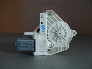 Original Audi A4 Fensterhebermotor Hebemotor 8K0959812A (W032) - Picture 1 of 3