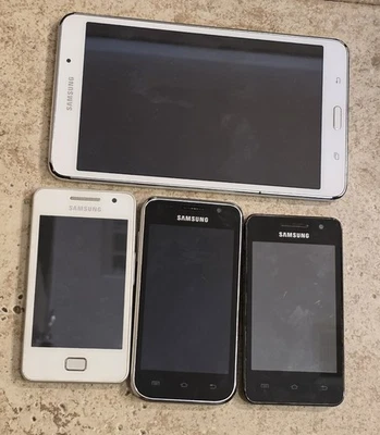 3 TABLET SAMSUNG GALAXY PLAYER 4.0/3.6 Y 1 SM-230NU (COMO ESTÁ PARA PIEZAS O REPARACIÓN) Foto 1 de 4