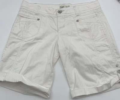 Pantalones cortos L.E.I para mujer talla 11 Ashley Trouble bermudas blancas Foto 1 de 4