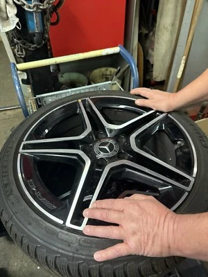 Ein Satz Original Mercedes BenzAMG Winterräder 18" 235/40 R18  95V  XL Michelin  - Bild 1 von 3