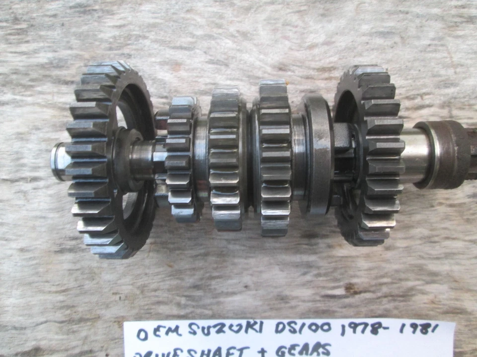 ÁRBOL DE TRANSMISIÓN SUZUKI TS / DS100 125 SALIDA 24131-48000 24131-48701 CON TODAS LAS MARCHAS Foto 1 de 4