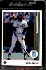 1989 Upper Deck #24 Willie WIlson Kansas City Royals - Nice Card!