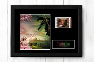 Wicked Stunning Framed Film Cell Display New stock L@@k - Foto 1 di 1