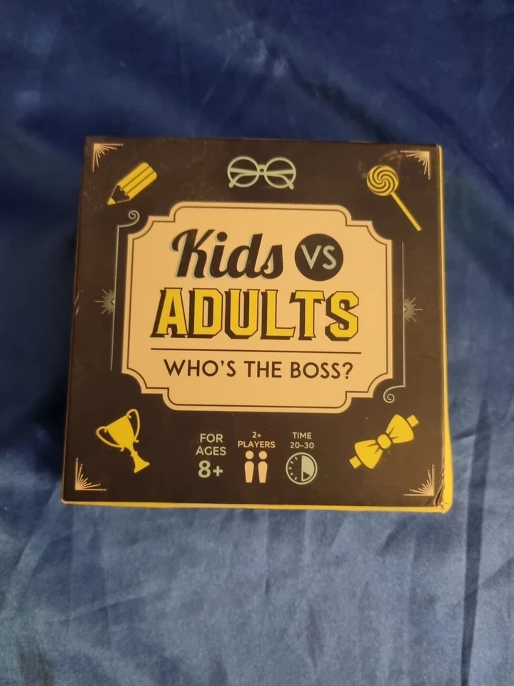 Tarjetas de juego de trivia para niños vs adultos Who's The Boss. 80 tarjetas 8+  Foto 1 de 1