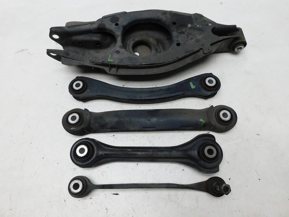 Mercedes Benz SLK 350 R171 2007 Rear Suspension Control Arm Set LHS J111 - Image 1 of 1