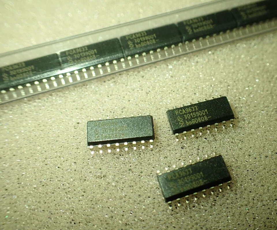 PCA9633D PHILIPS/NXP LED Driver 4-Segments, 2.5V, 3.3V, 5V, SO16 UK STOCK x3pcs - Image 1 of 4