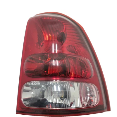 Задний пассажирский фонарь в сборе для Buick Rainier под правую руку 2004 P/N 15131581 - Изображение 1 из 4