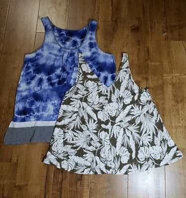 Lot/2 Tank Tops SECRET TREASURES Women M Blue Tie-Dye + OLD NAVY M Green Floral - Изображение 1 из 4