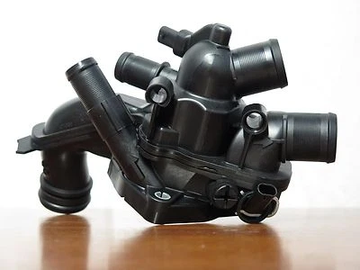 OEM Mini Cooper Thermostat Housing w/ Thermostat and Adapter Bundle 11538674895  Foto 1 de 4