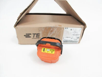 TE CONNECTIVITY 1-2103172-7 PLUG PLUG ASSEMBLY, SHUNT, MSD - NEW - Image 1 of 4