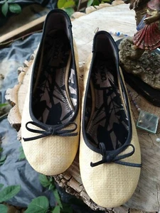 Bongo® Biege W/Black trim And Bow Detail Size 8, Slip On ballet Flats - Picture 1 of 5