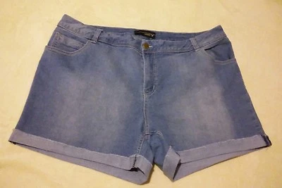 VENEZIA Womens Jeans Shorts 24W Plus Size Denim Blue Cuffed Stretch Light Wash - Image 1 of 3