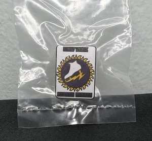 Vintage New York Golden Blades Anstecknadel Hut 0,75" Hockey WHA Skate mehrfarbig NY - Bild 1 von 8