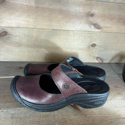 keen saratoga womens size 7 shoes brown leather slip on comfort mules - Image 1 of 4