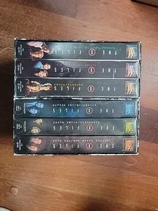 THE X Files FOX VIDEO SET OF 6 VHS TAPES - Imagen 1 de 2