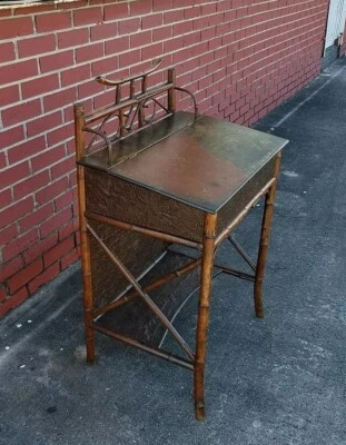 HERMOSO ESCRITORIO SEÑORA BAMBÚ JAPONÉS SIGLO XIX Foto 1 de 4