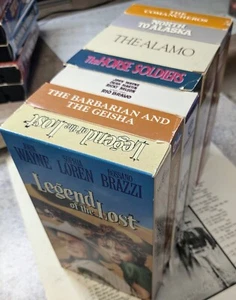7 - VHS Classic movie Collection, the oldies, All Starring JOHN WAYNE - Picture 1 of 16
