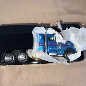 Matchbox Ultra 1/64 SCALE W-900A KENWORTH AERODYNE, BLUE In Box New - Picture 1 of 11