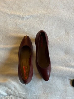 chaussures femme escarpins bordeaux taille 38 petits talons  - Photo 1/2