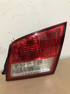 INFINITI I35 2000,2002,2003 PASAJERO LUZ TRASERA DERECHA OEM - Imagen 1 de 6