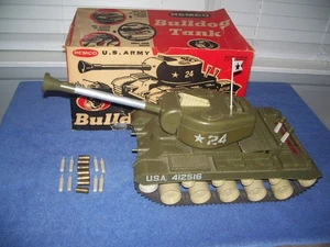 Vintage 1960's Large US Army Bulldog Tank by Remco w Original Box - Works - Picture 1 of 19