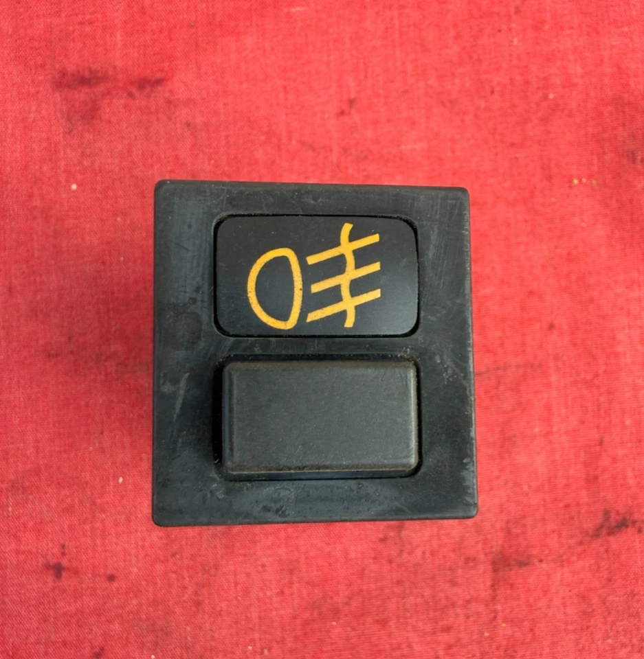 Painel de botão interruptor de luz de neblina GENUÍNO para 1983-1987 Honda Prelude (2ª geração) - Imagem 1 de 4