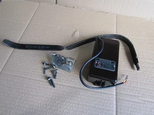VINTAGE SINGER SEWING -MOTOR CONTROLLER +KNEE CONTROL LEVER - Picture 1 of 4
