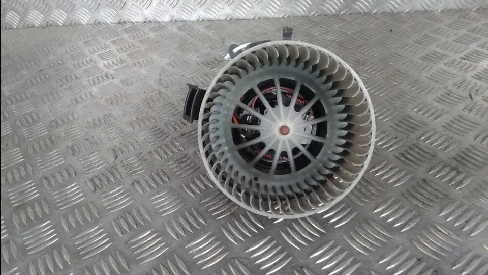 VENTILATEUR DE CHAUFFAGE Mercedes-Benz MERCEDES SPRINTER 2 PHASE 2 2016 - Photo 1/1