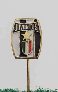 JUVENTUS FC - Italy football soccer club vintage enamel pin Italia calcio - Picture 1 of 2