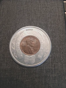 1929 Encased Lincoln Cent Harley Davidson Motorcycling Lucky Penny - Picture 1 of 2