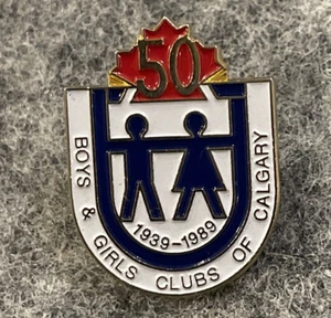 Boys Girls Clubs America Calgary 50 Years Maple Leaf Canada 1939 1989 Lapel Pin - Bild 1 von 13