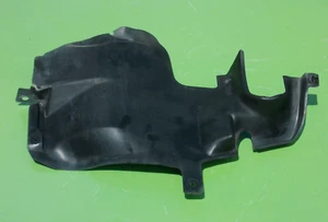 MAZDA 323 86-89 CUBIERTA DELANTERA IZQUIERDA PROTECTOR CONTRA SALPICADURAS B300-56-321 OEM SE DX BASE - Imagen 1 de 9