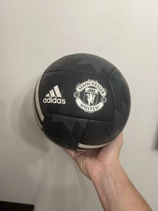 Balón de fútbol Manchester United gris usado - Imagen 1 de 2