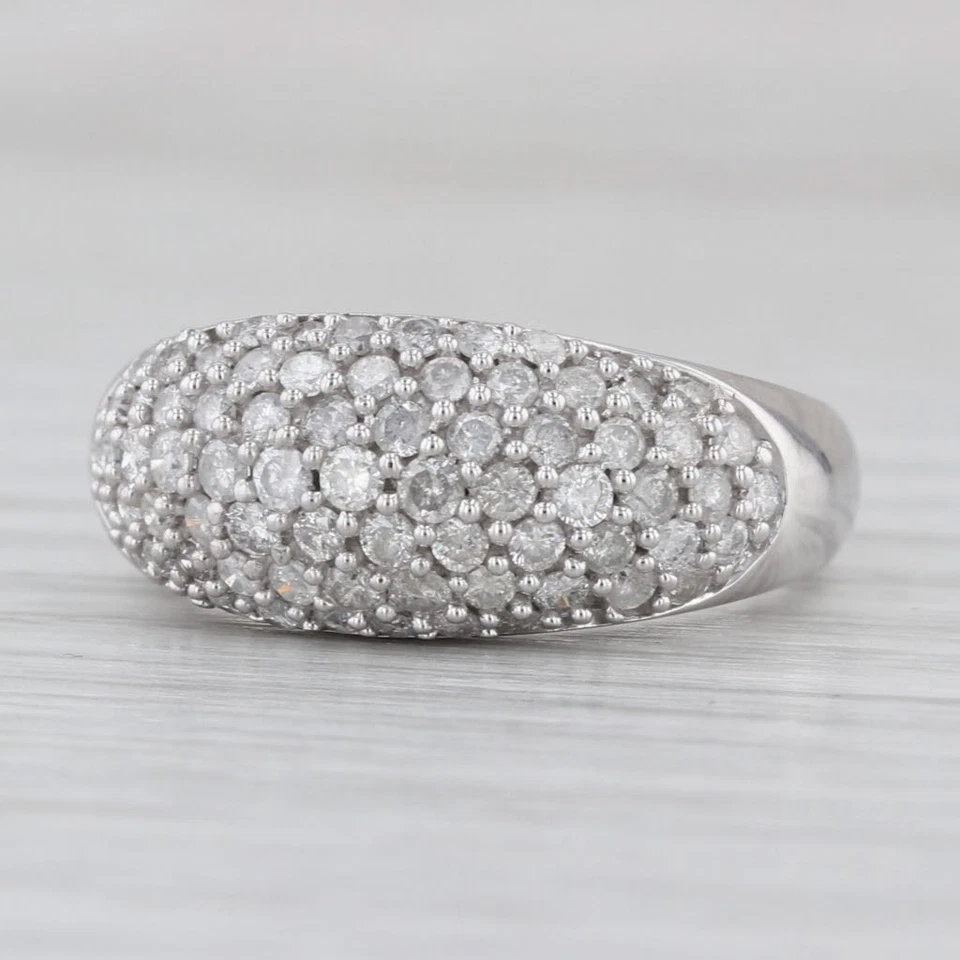 Anillo abovedado de diamantes pavé de 1 quilate de oro blanco de 14 k talla 7 Foto 1 de 4