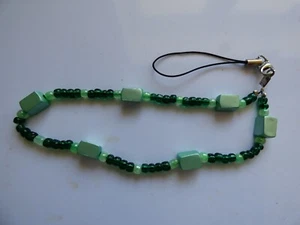 Mobile Phone Beaded Wrist Strap. Green Coloured Beads. - Zdjęcie 1 z 3