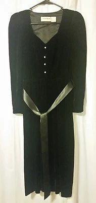 Liz Claiborne - Black Velveteen Dress Long Sleeves Rhinestone Button Size 6 DC8/ - Image 1 of 3