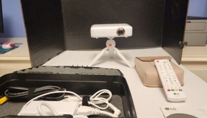 LG PH550 Minibeam LED Projector - Picture 1 of 10