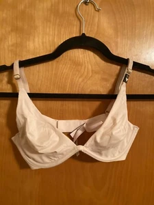 Victoria's Secret Incredible By Victoria's Secret Unlined Plunge Beige Size 32C - Picture 1 of 5