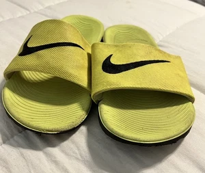 Nike Jugend Jungen Kawa Schlappen Sandalen neongelb/schwarz - #819352-700 Größe: 5y - Bild 1 von 4