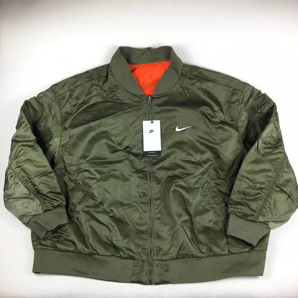 Jaqueta Bombardeiro Nike Reversível Varsity Ajuste Solto Plus Feminina Tamanho 2X FB3206-222 - Imagem 1 de 4