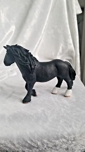 SCHLEICH 2014 FARM WORLD SHIRE MARE EXCELLENT CONDITION SEE PICTURES - Picture 1 of 5