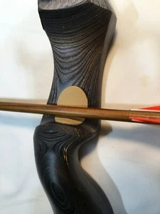 TAN 3 PC LEATHER OVAL SHAPE Adhesive ARROW REST KIT Archery Recurve LongBow USA - Picture 1 of 3