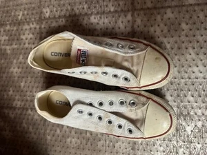 Converse Chuck Taylor All Star vintage taglia 5/WO’s 7 usate basse ottiche bianche - Foto 1 di 10