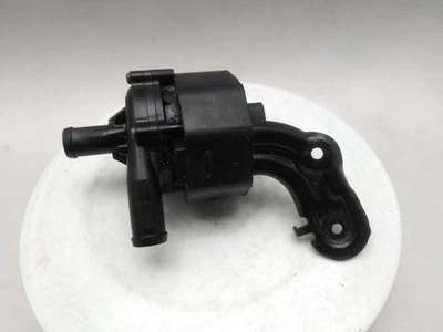 TESLA MODEL X Water Pump 2015-2023  - Image 1 of 4