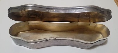 Antigua caja de peine Sheffield de plata de ley con diseño de reposo con bisagras Foto 1 de 4