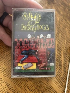 SNOOP DOGGY DOGG - DOGGYSTYLE (1993) CASSETTE TAPE (DEATH ROW RECORDS) DR. DRE - Picture 1 of 6