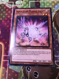 Araldo di Luce Viola - SR05-EN021 - NM/VLP - Comune - 1ª Edizione - Yugioh - Foto 1 di 1
