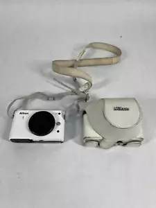 Nikon 1 J1 10.1MP Compact Mirrorless Interchangable Lens Camera - Picture 1 of 7