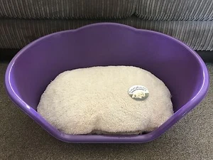 medium purple plastic pet bed cat dog basket luxury soft cream washable cushion - Picture 1 of 1